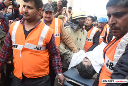Building Collapsed After A Fire Broke Out In talab tillo Jammu City, three firefighters dead