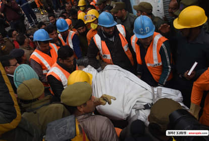 Building Collapsed After A Fire Broke Out In talab tillo Jammu City, three firefighters dead
