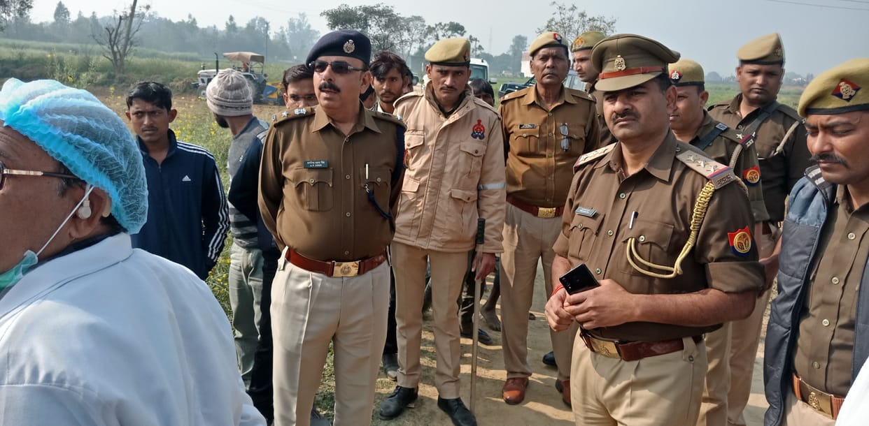 chakarod kinaare yuvak ka mila shav, shinaakht nahin