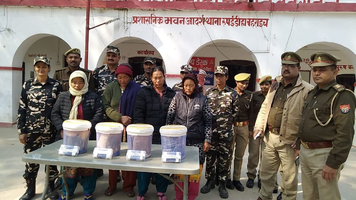 Four women smugglers arrested with charas worth six crores