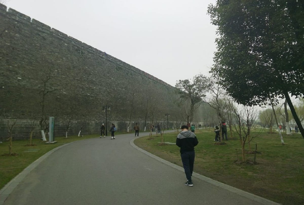 Strange story of 600 years old nanjing wall of China