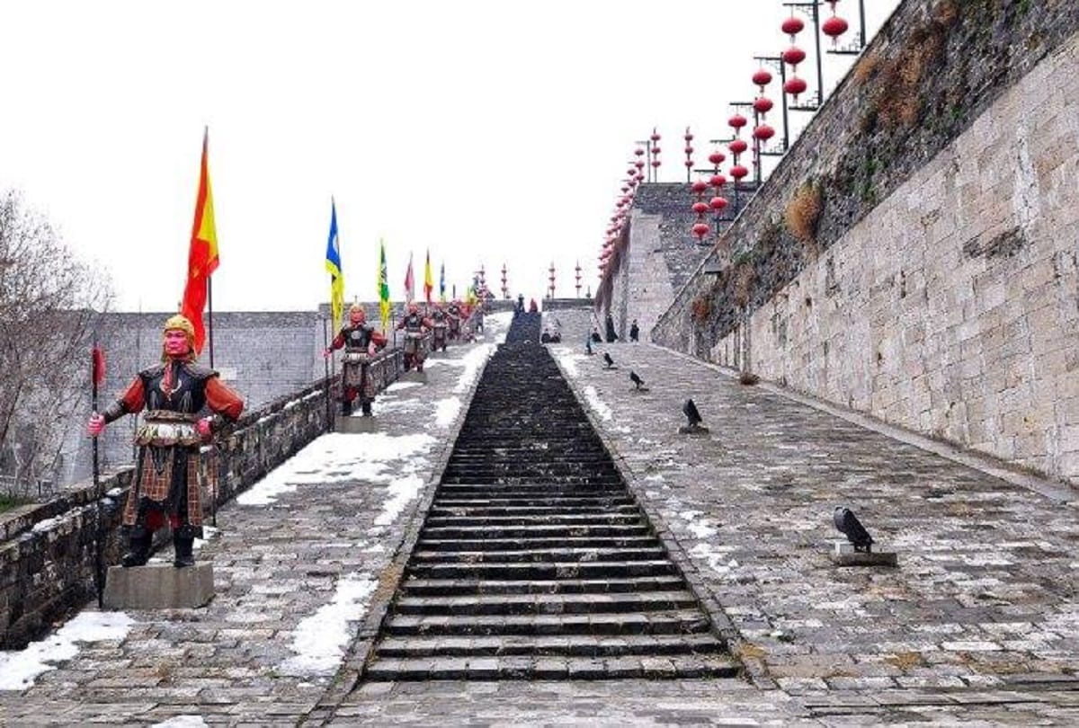 Strange story of 600 years old nanjing wall of China