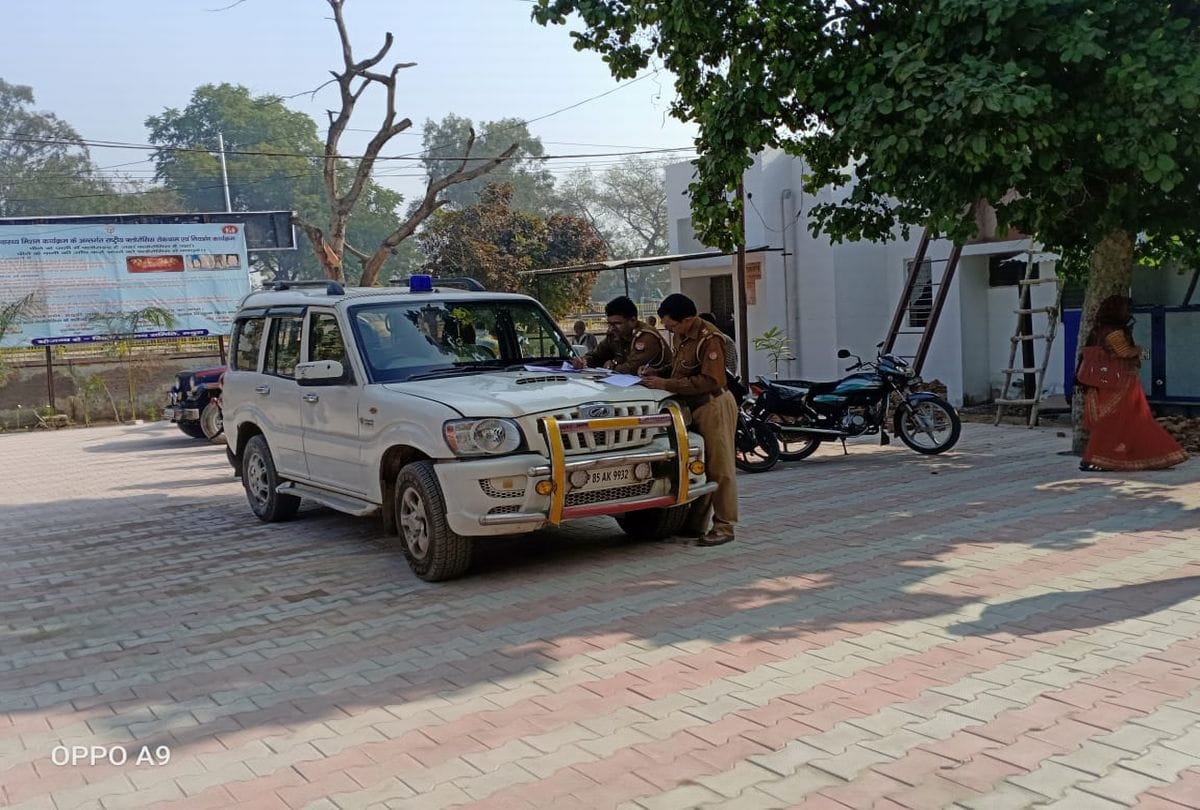 Police Constable Found Died in Farah Station Mathura