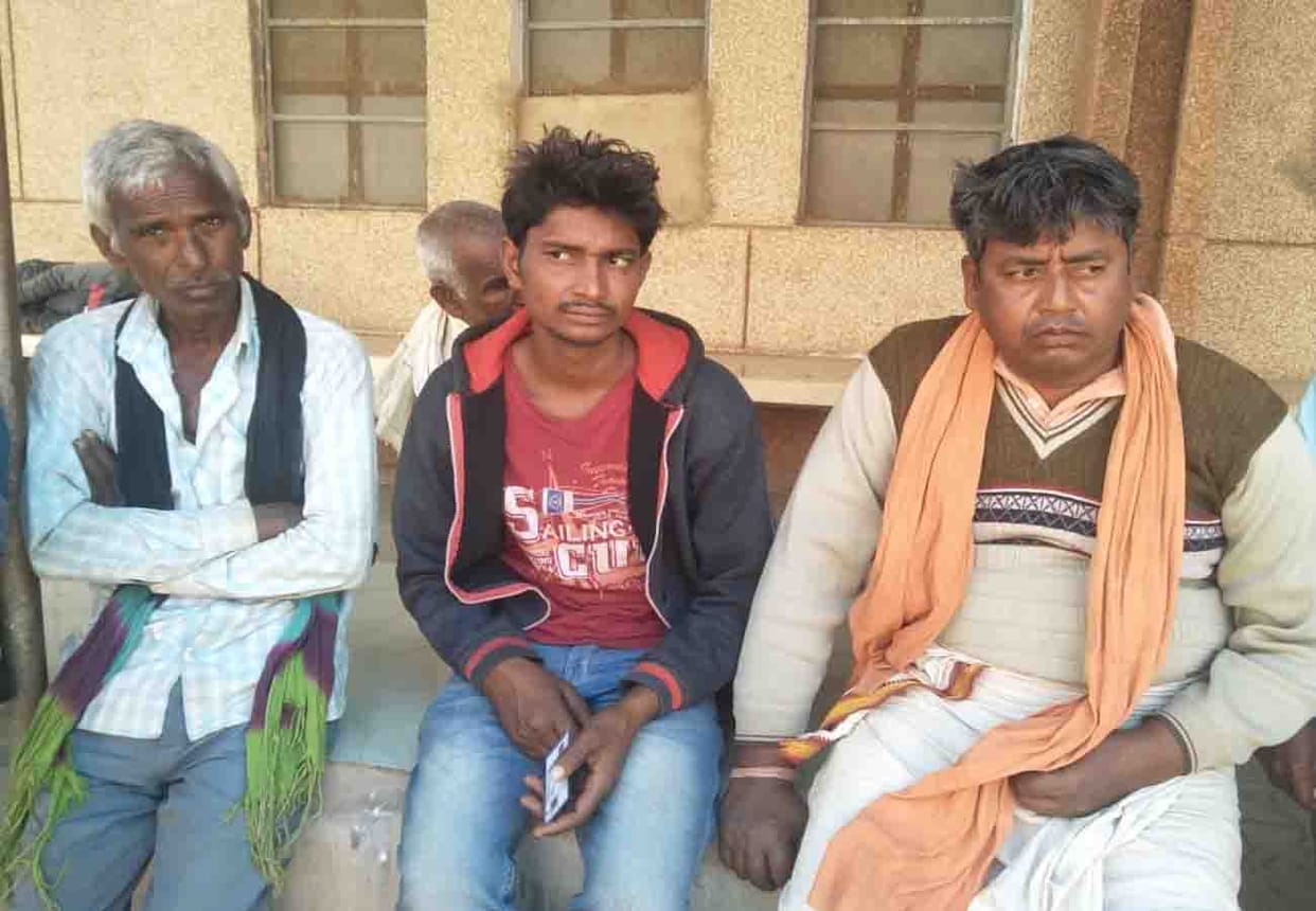 Farmer died hit by train in chitrakoot