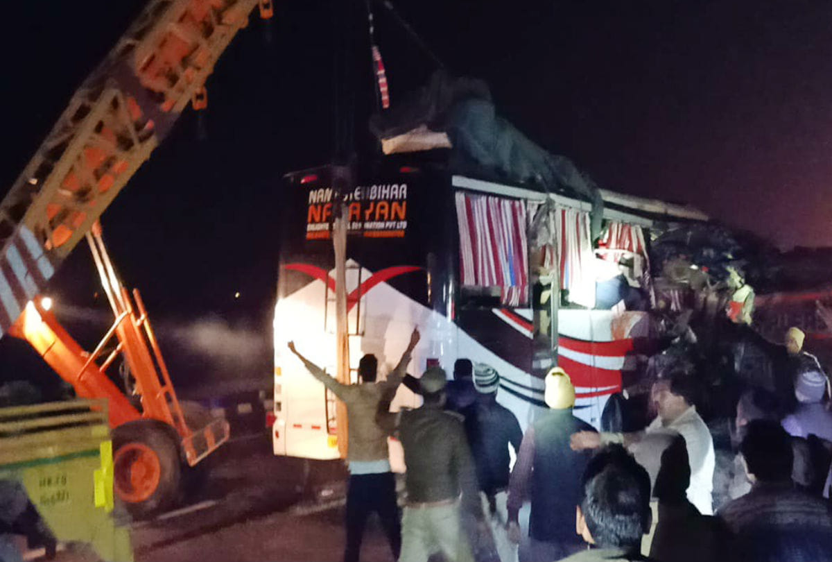 agra lucknow expressway bus accident cause of negligence