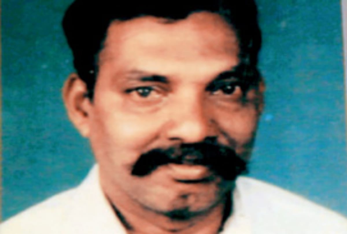 Ashok Vaidya who invented Vada Pav Mumbai signature food famous worldwide