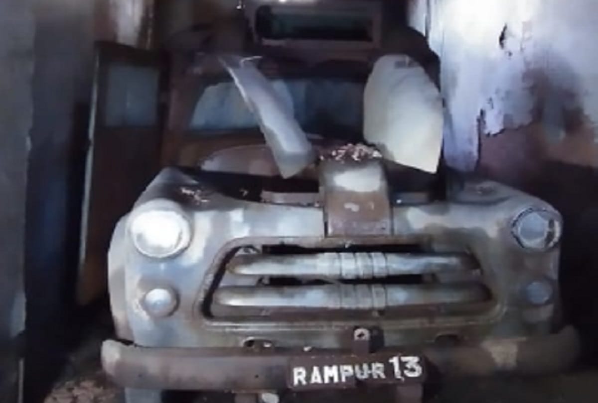 six vintage cars of nawab lost
