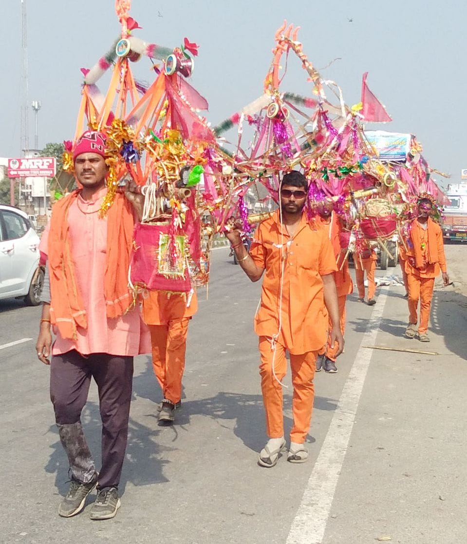 the shivbhakt regular waak away in shivaliye with ridims