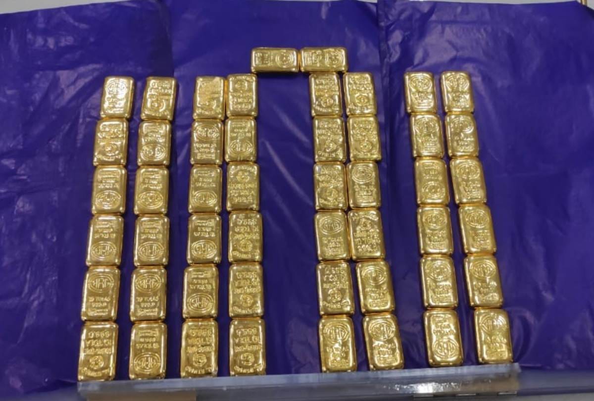 Six kg gold capture in airport