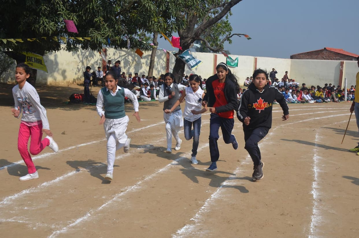 Himani wins 100 meters race