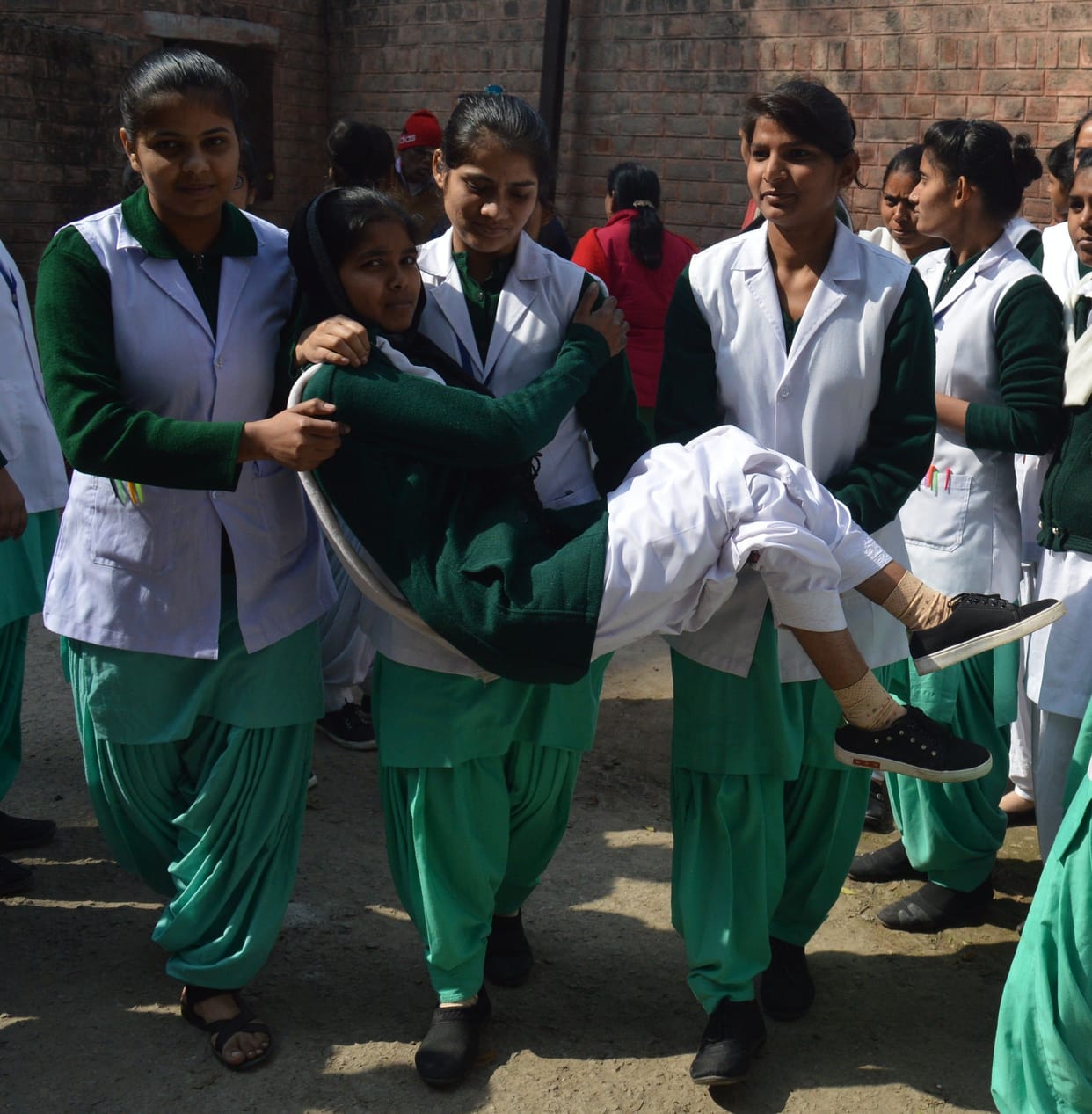 nursing hostel, roof fall, three injured