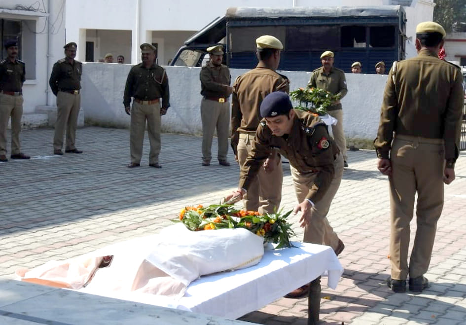 Sniffer Dog, who gave duty at the Kumbh Melas, died