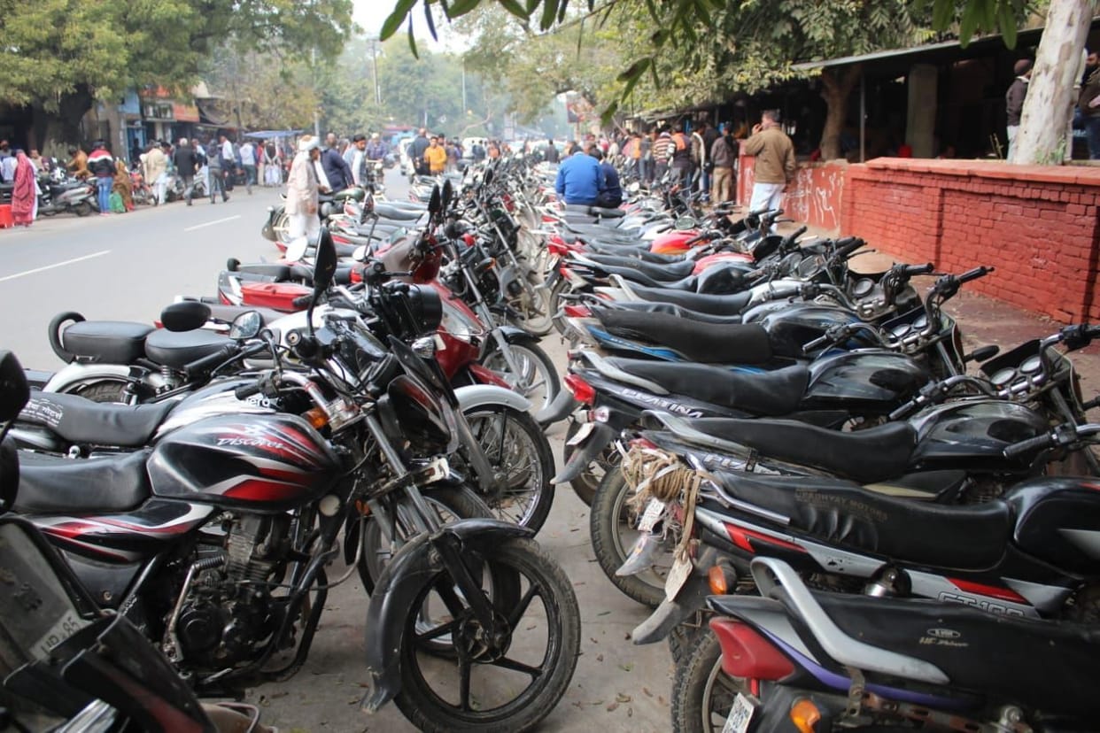 parking matter in mathura