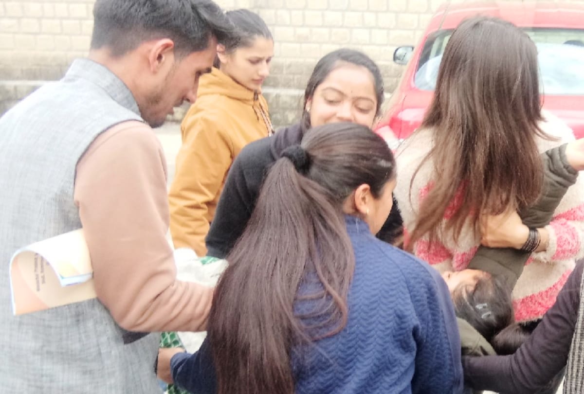 Tension in pharmacy college, two students unconscious during demonstration