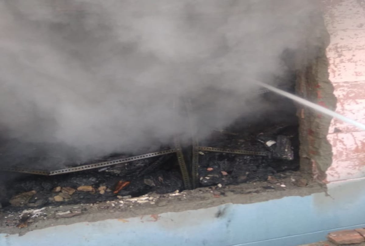 Fire broke out at spare parts factory in Mundka Delhi