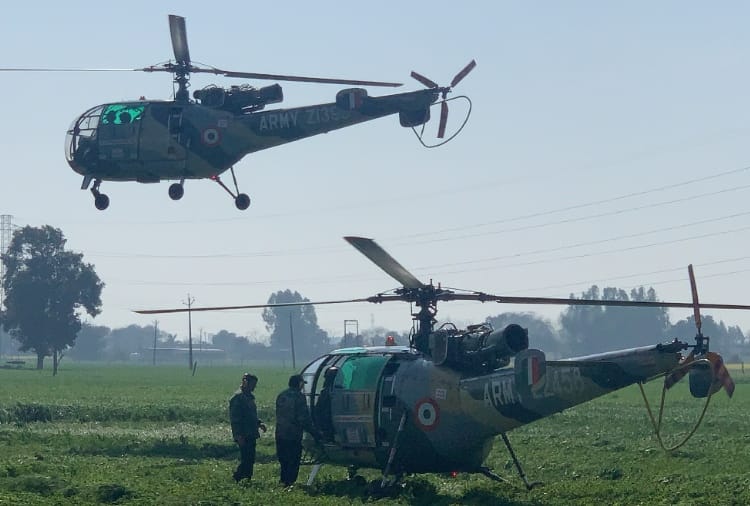 Indian Army helicopter Emergency landing in Farms of Ropar