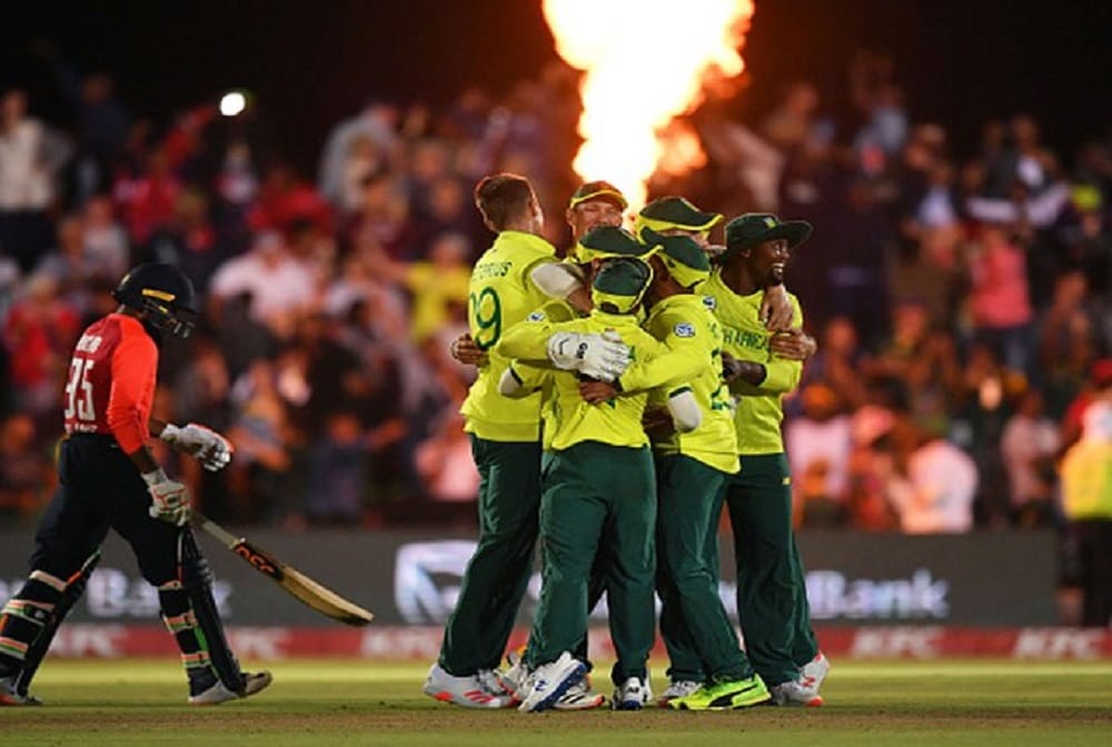 South Africa defeated England by one run in first t20 match