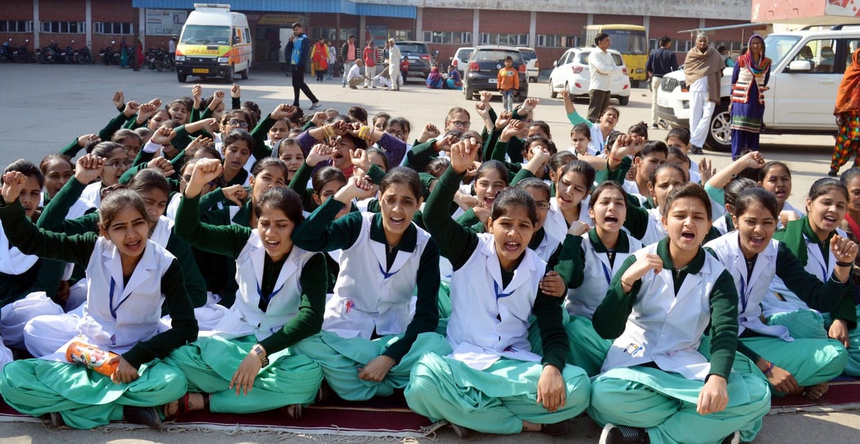 nurshing students, protest, hostel