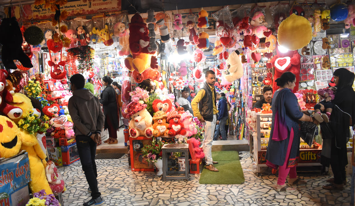 Dressed market for Valentine's Day