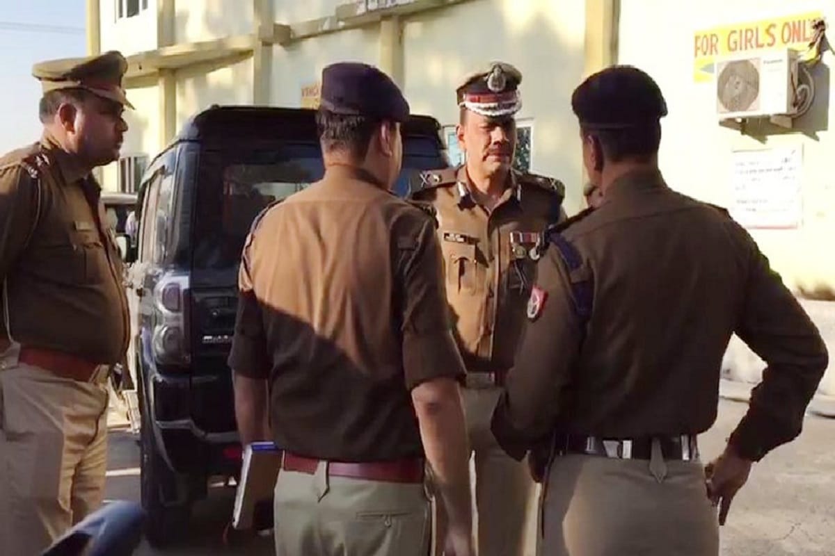 Police has revealed the murder of the director in Baghpat