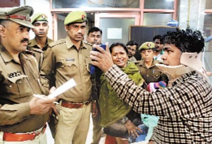 man tried to set fire himself near vidhan bhavan