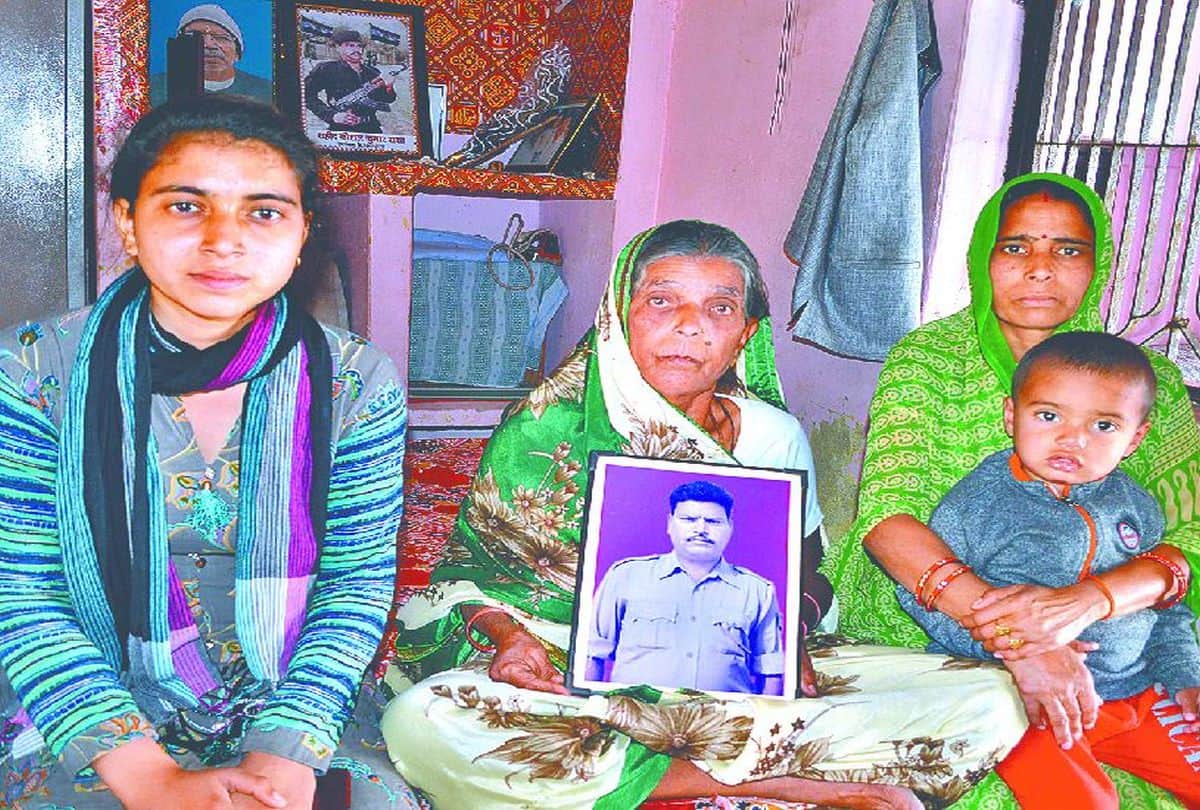 Pulwama martyr kaushal kishor Tribute In Agra