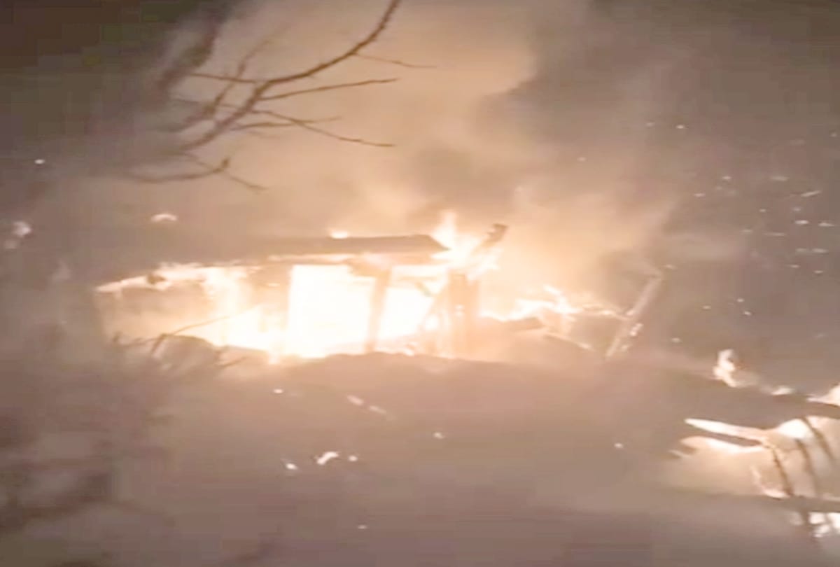 fire in bageshwar forest and uttarkashi Cow shed