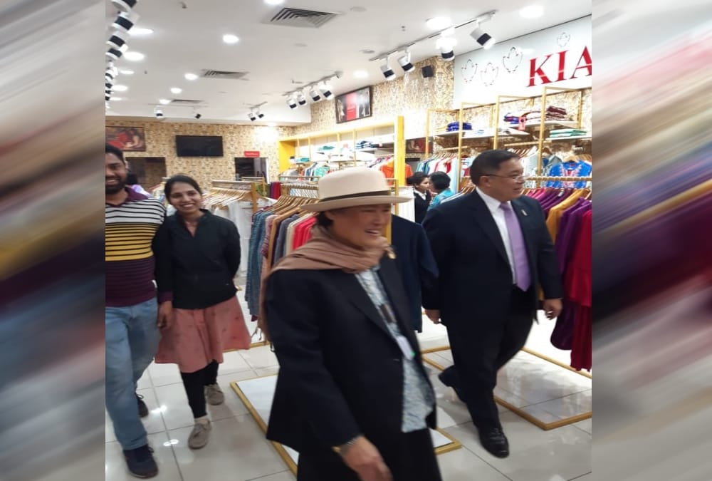 Princess Of Thailand maha chakri sirindhorn Gone To mall and doing Shopping in uttarakhand
