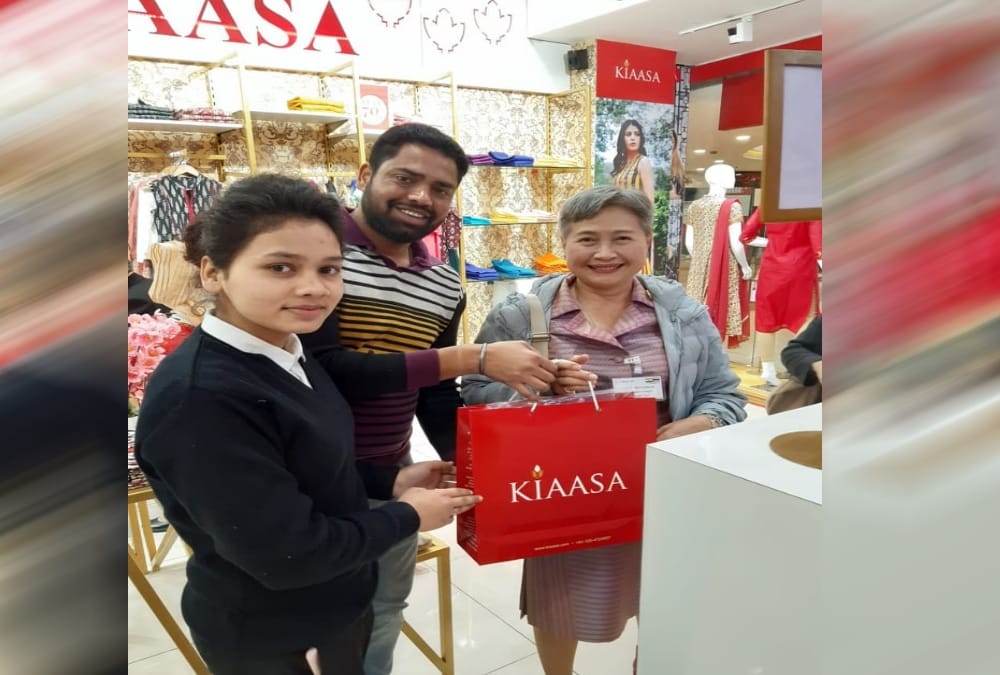 Princess Of Thailand maha chakri sirindhorn Gone To mall and doing Shopping in uttarakhand