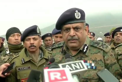 Zulfiquar Hasan, Special CRPF DG J&K Zone, in Pulwama paid tribute to pulwama martyrs