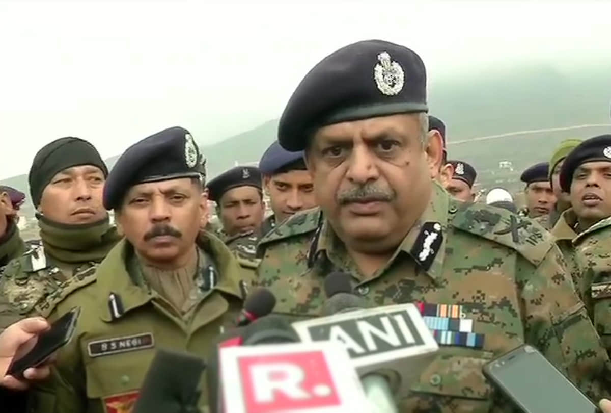 Zulfiquar Hasan, Special CRPF DG J&K Zone, in Pulwama paid tribute to pulwama martyrs