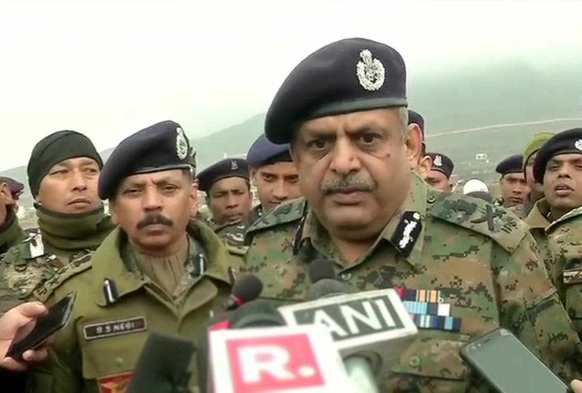 Zulfiquar Hasan, Special CRPF DG J&K Zone, in Pulwama paid tribute to pulwama martyrs