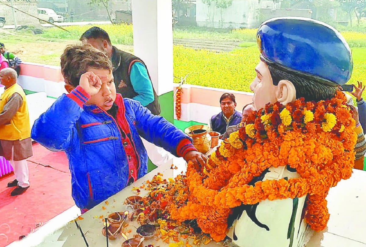 martyr pankaj tripathi special Family story after pulwama terror attack
