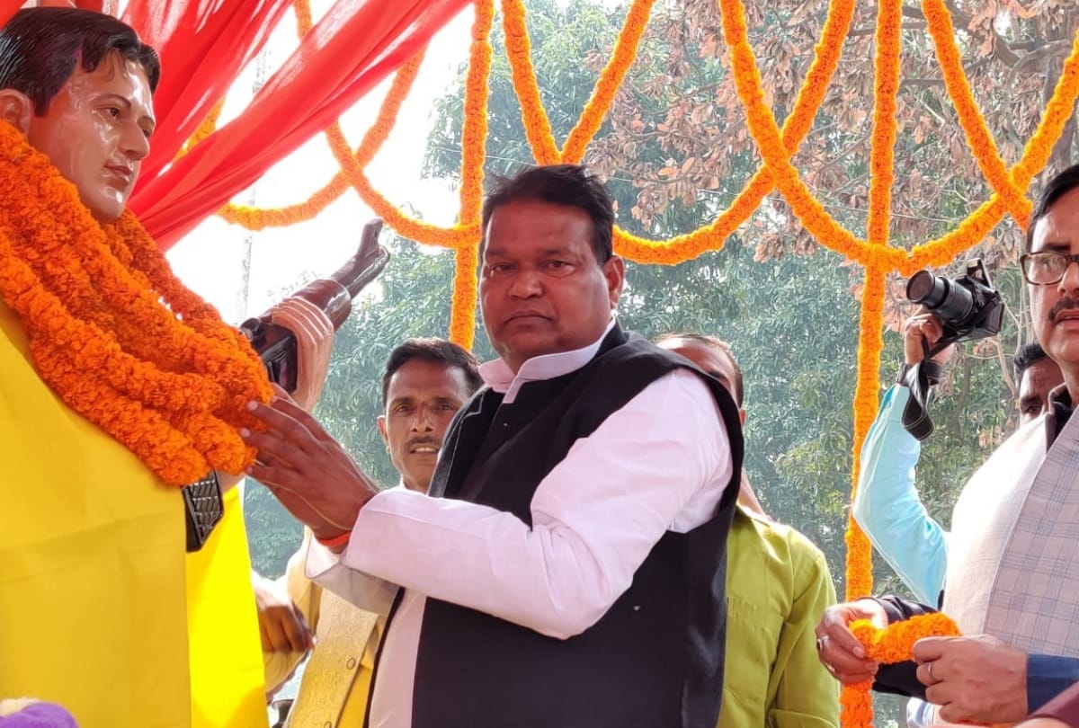 martyred Vijay Maurya statue unveiling after Pulwama attack