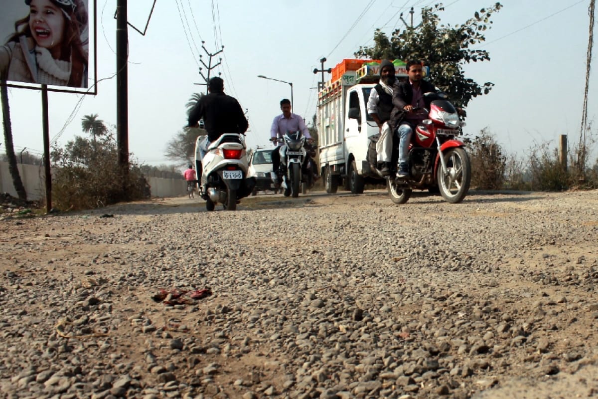 Bumpy roads inviting accidents, major connectivity routes are in disarray in Meerut