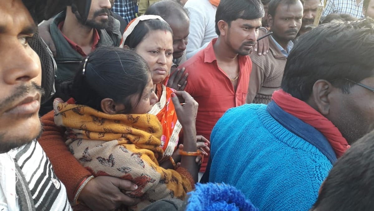Sweeper dead in hit by car accident in babatpur varanasi