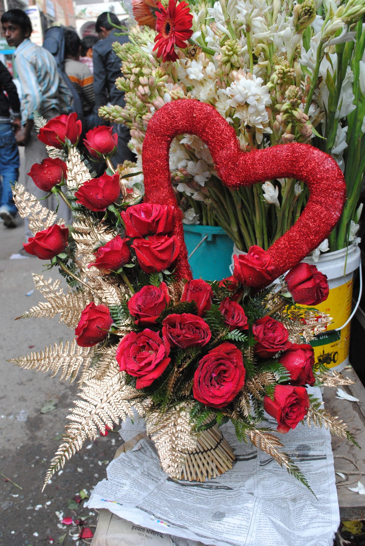 Valentine's Day today, 'black' will be rose, silver anklets increased demand