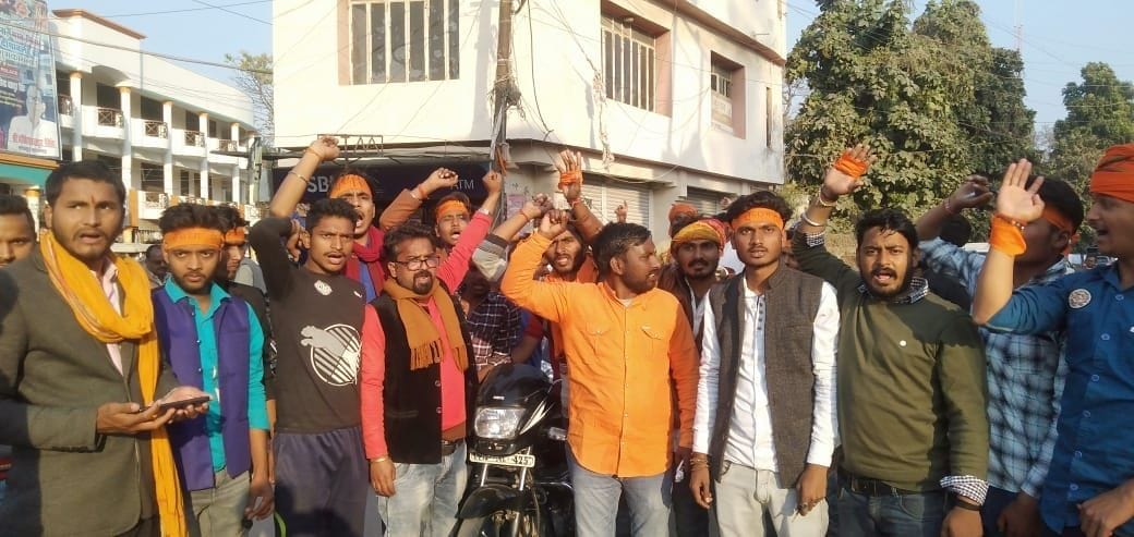 Salutes the martyrs of Pulwama, paid tribute