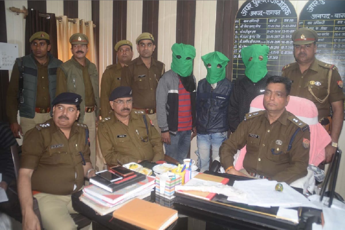 Police has revealed the murder of the director in Baghpat