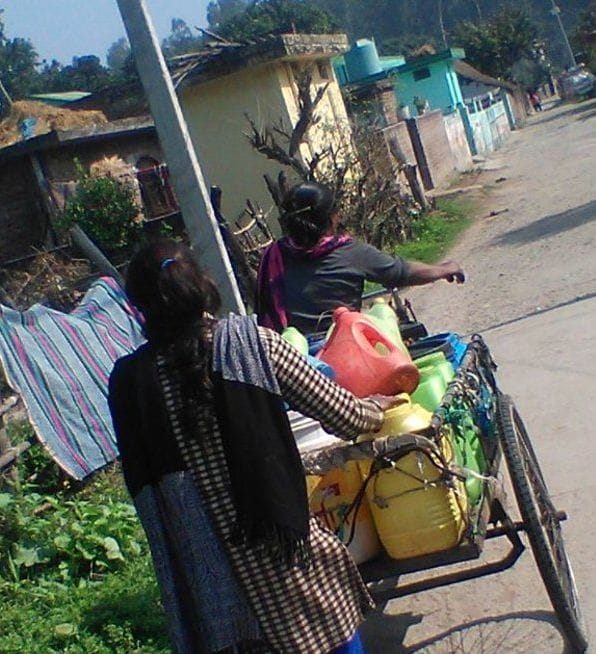 Drinking water crisis in Devendra Nagar Kauria village