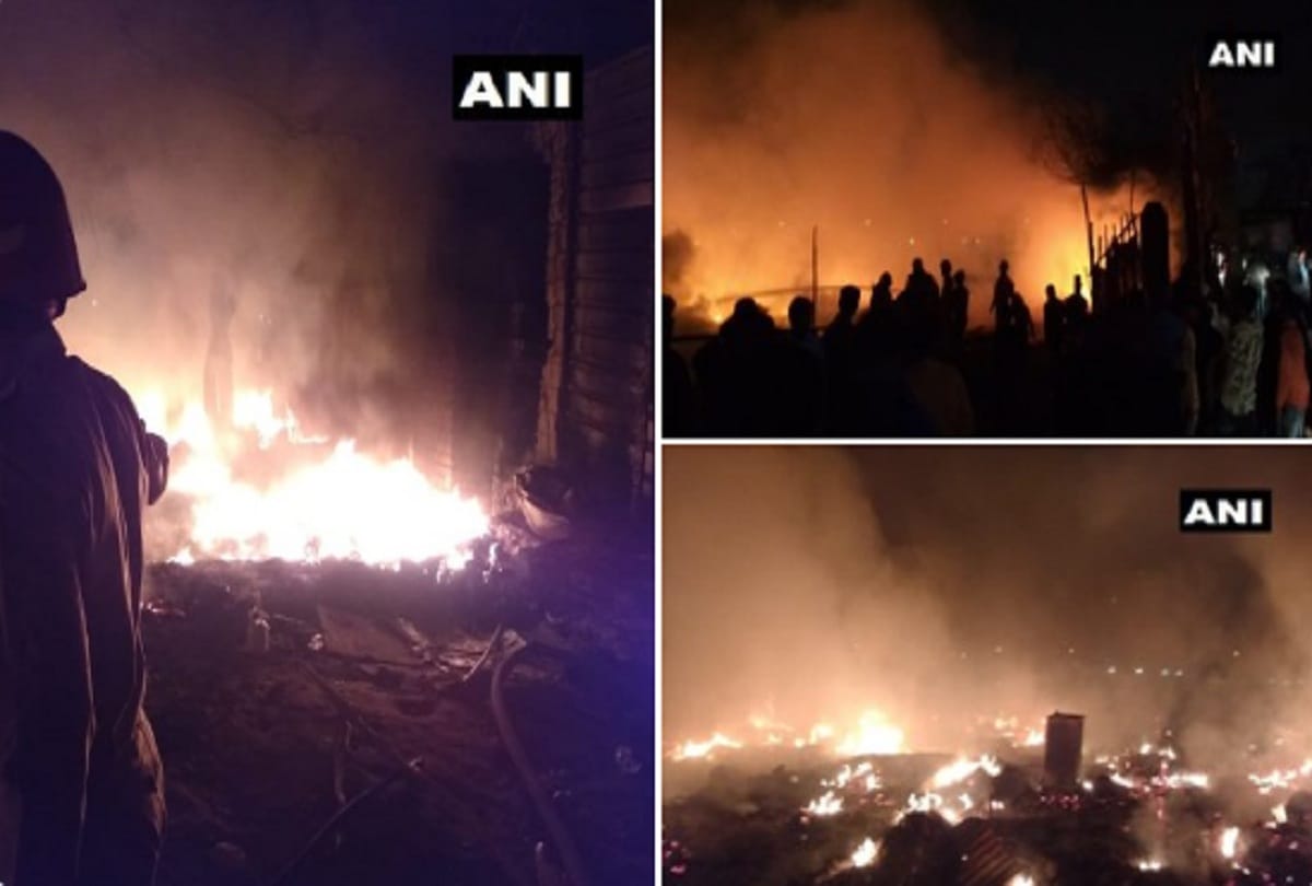 fire broke out at shanties in rohini Bangali Basti