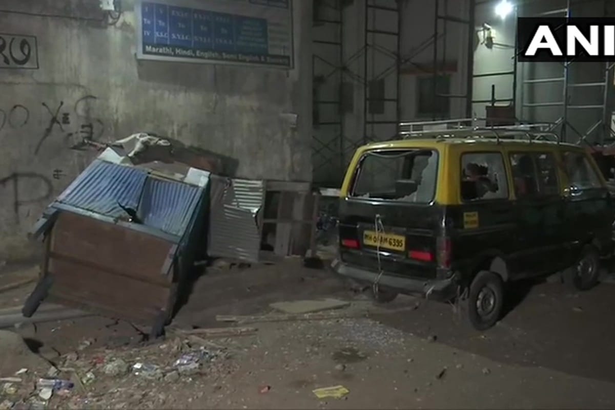 Mumbai 6 people injured after clash broke out between two groups, police investigation is underway