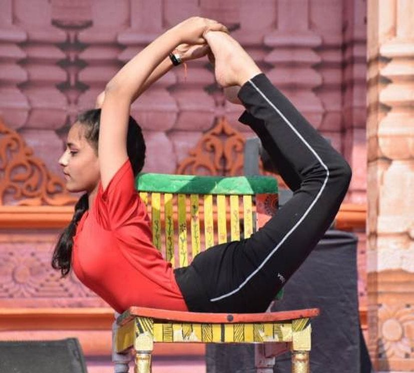 Komal And Divya Won