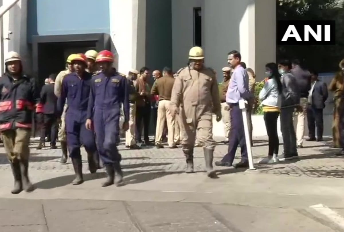 Delhi fire broke out in park hotel many injured 7 discharged from hospital
