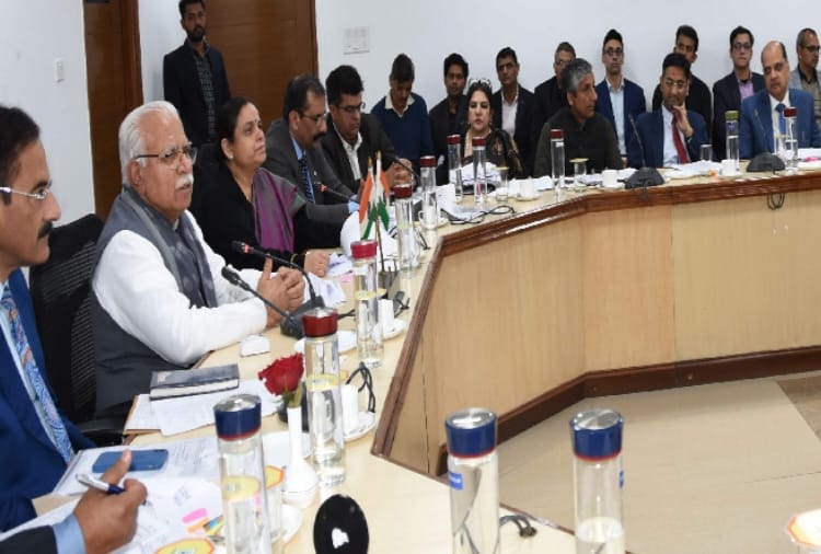 Chief Minister taken meeting of DC, Corporation Commissioners and other Officers