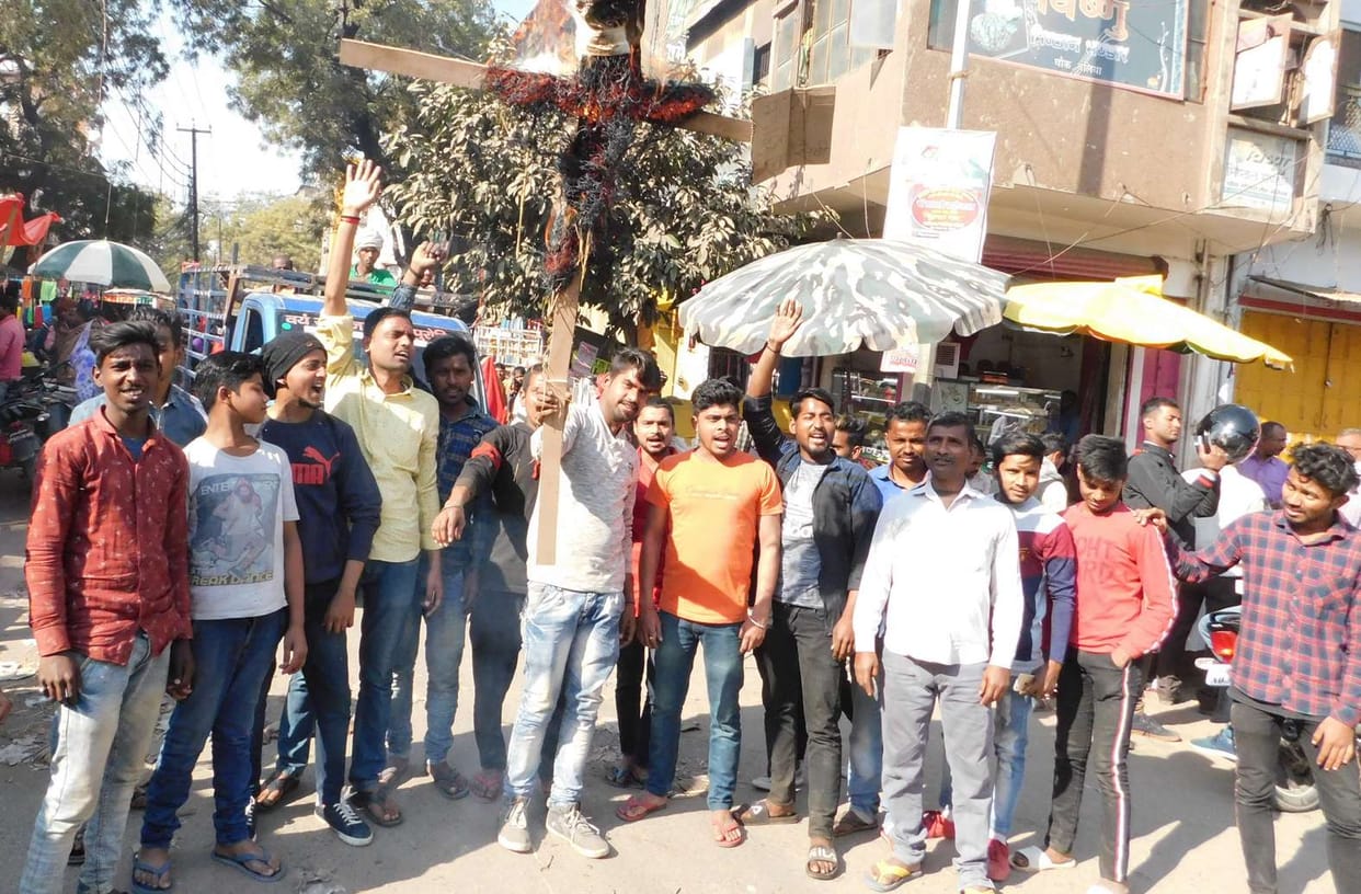 Residents burnt effigy of chairman