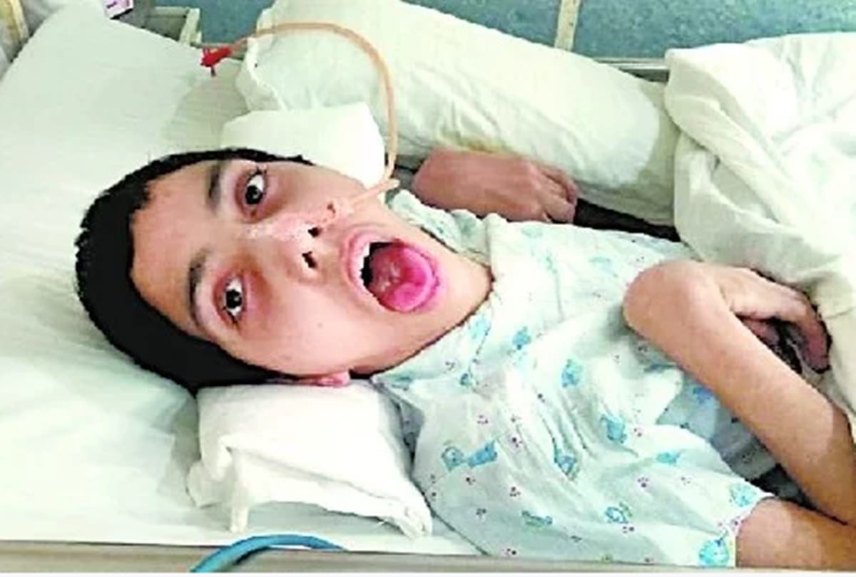 Guillain Barre Syndrome patient of bareily spend his life in hospital from last 4 years
