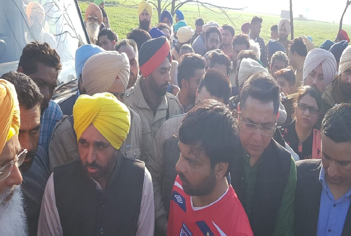 sangrur school van got fire burn four children alive