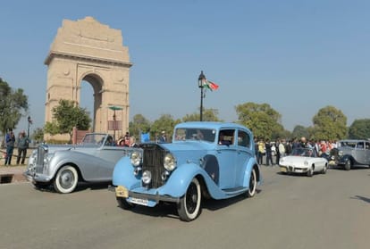 International Vintage Car Rally held in Delhi