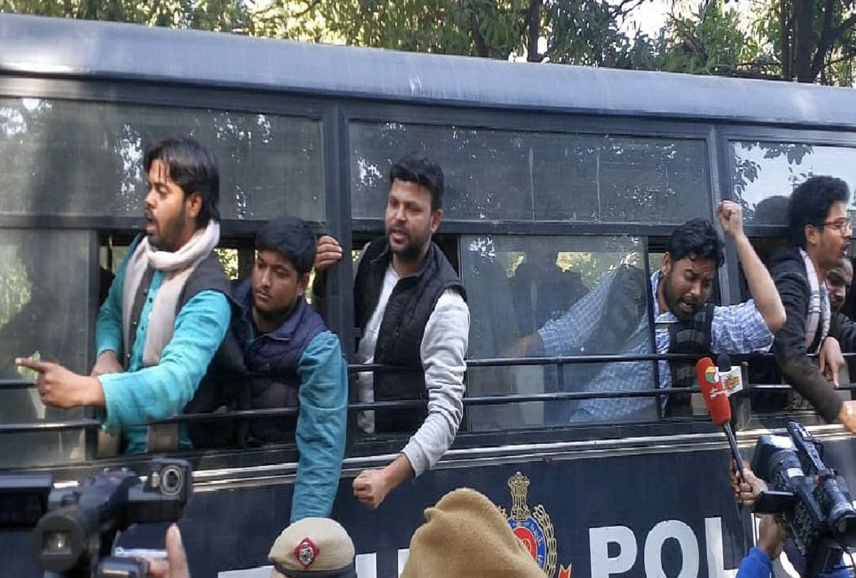 Police took Jamia students into custody over protest at tamilnadu bhawan